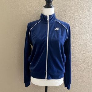 Nike zip up. Size small.